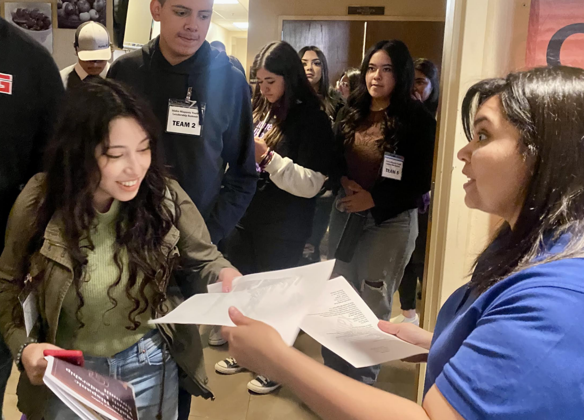 Colleges award millions to Latinx students at leadership summit